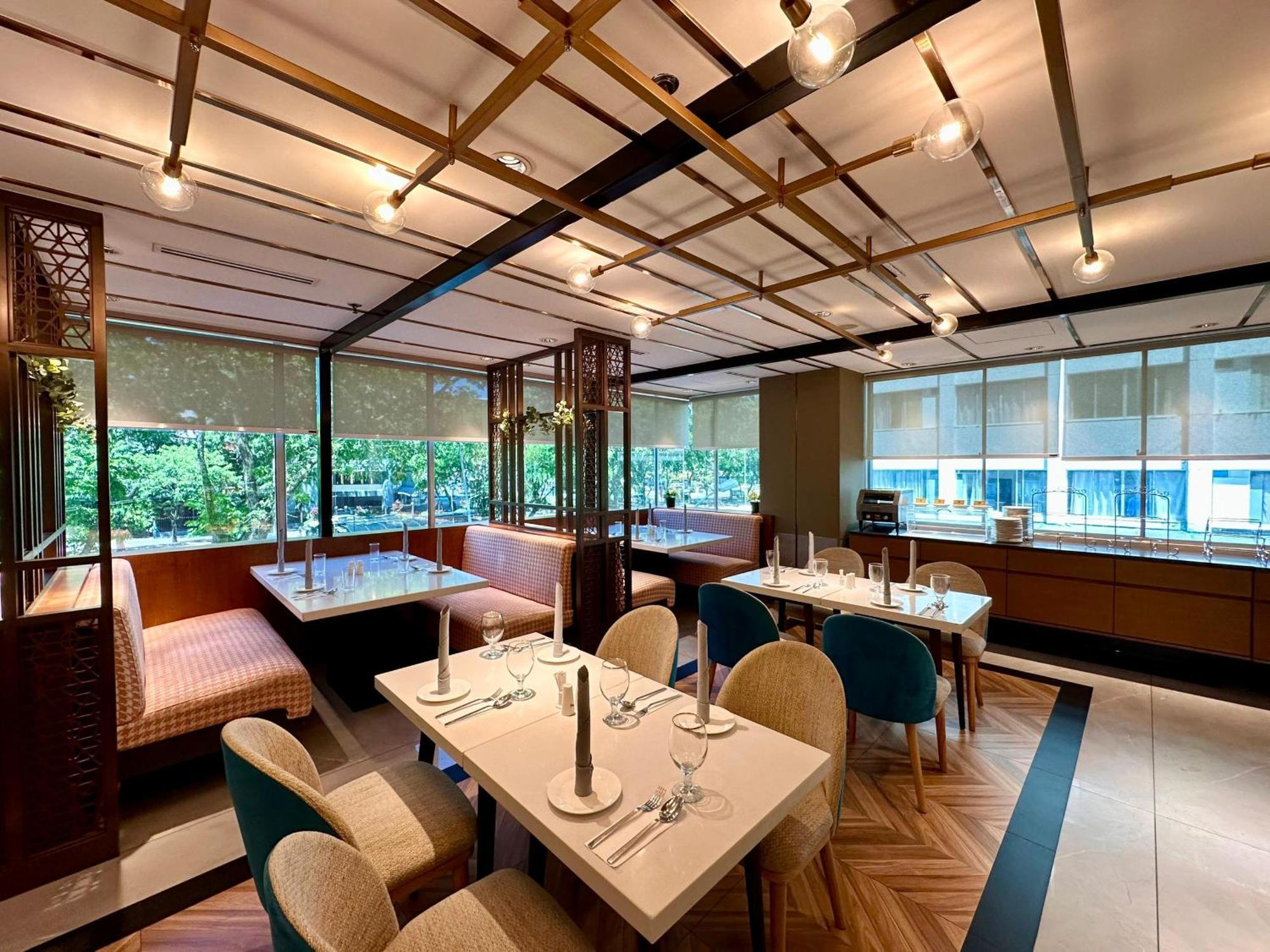 King Park Hotel Kota Kinabalu Kültér fotó